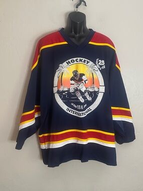 KOBE Hockey Jersey 27" armpit to armpit Gently worn Polyester blend pinpoint